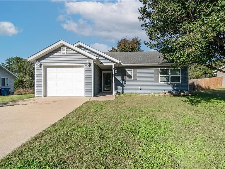 2551 Turner Way — Photo 1