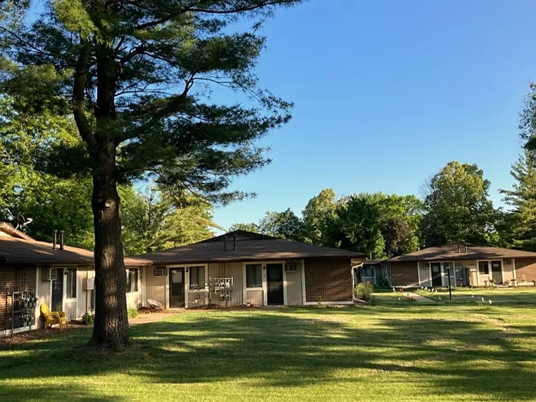 Prairie Meadows Apartments — Photo 17