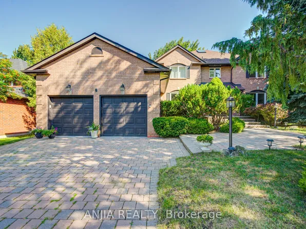 8 Calderbridge Cres, Markham, ON L3R 9M8
