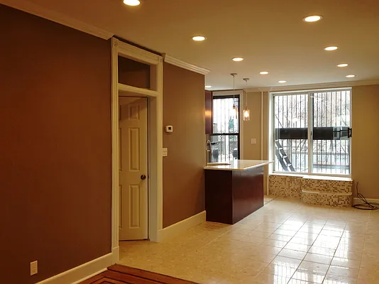 Rented by Sunrise Real Estate | media 2