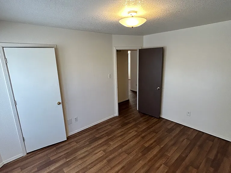 4025 Mary Cir #C — Photo 8