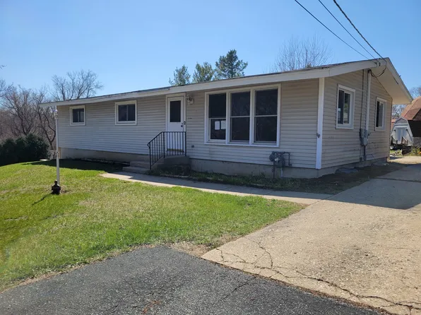 6305 Robert Rd, Cary, IL 60013