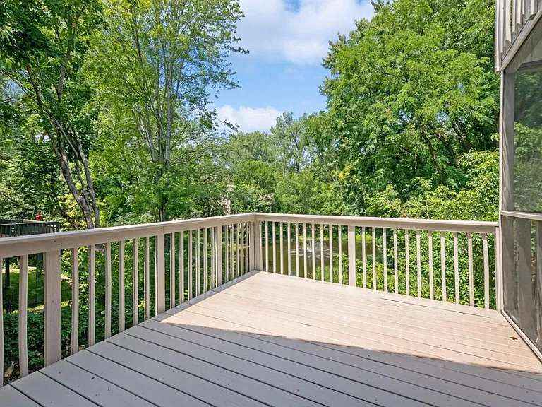 8706 Walton Pond Cir — Photo 13