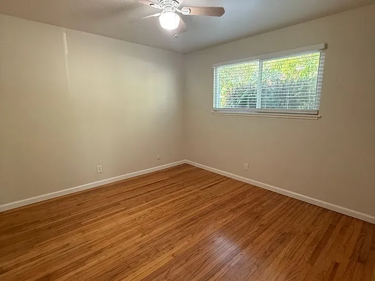 1244 Martha Way — Photo 18