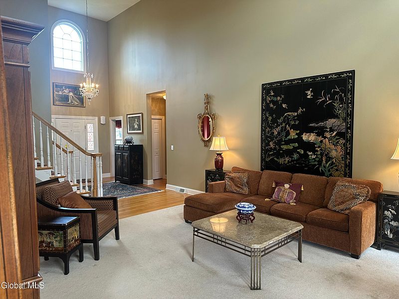 3rd image of 5 Avallon Way