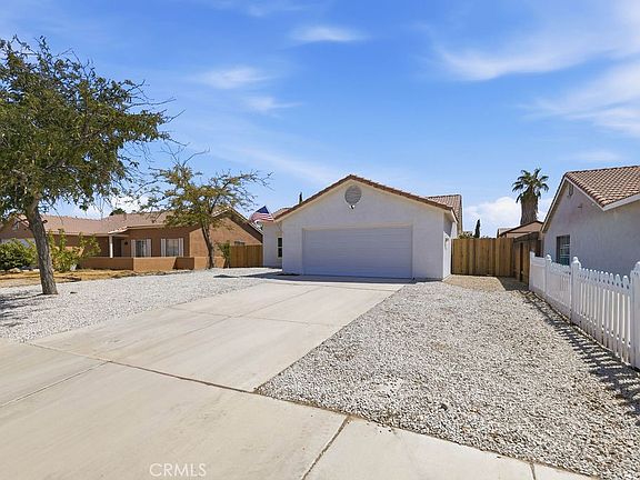 3rd image of 14633 Dana St
