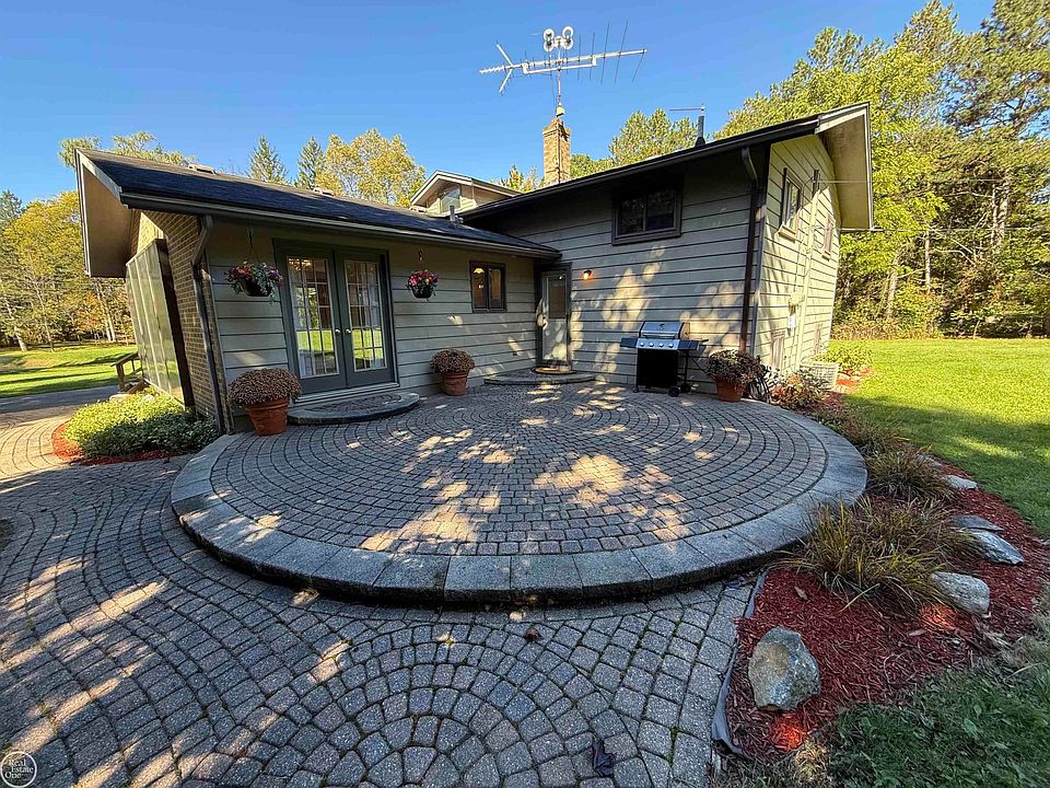 306 N Hurd Rd, photo 14