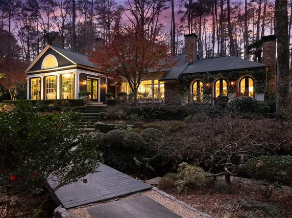 4830 Jett Rd NW, Sandy Springs, GA 30327
