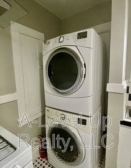 302 N Euclid Ave #1 — Photo 8