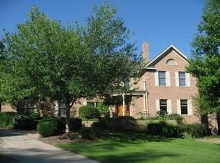 8890 Spring Valley Dr, Broadview Heights, OH 44147