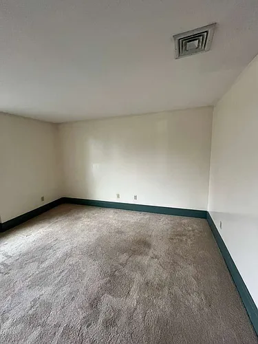 500 Howe Ave Photo 1