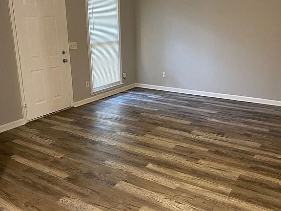 3rd image of 4418 Bonnell Dr NW APT B