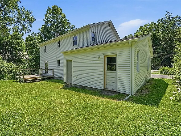 1107 N Pleasant St — Photo 31