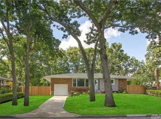 326 Moriches Rd, Saint James, NY 11780