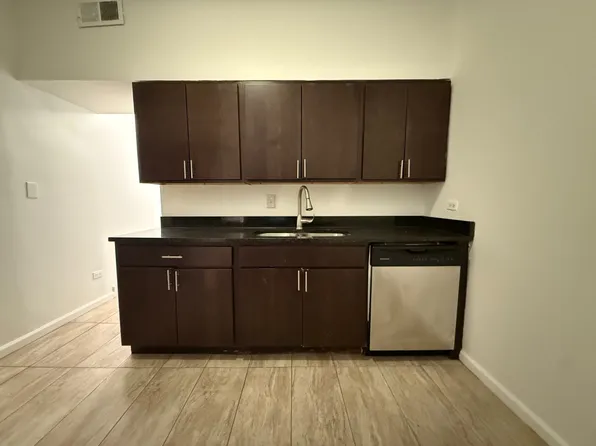 7531 N Rogers Ave APT 1, Chicago, IL 60626