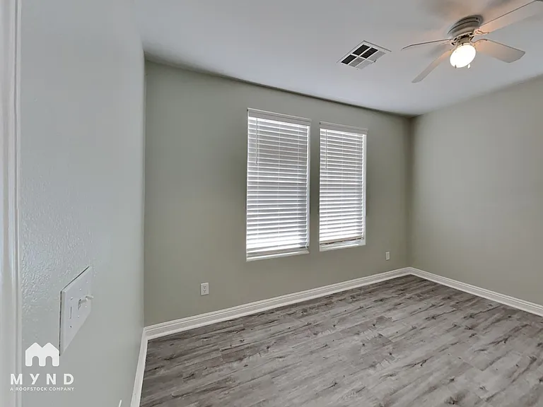 2500 Birds Nest Cactus Ct — Photo 24