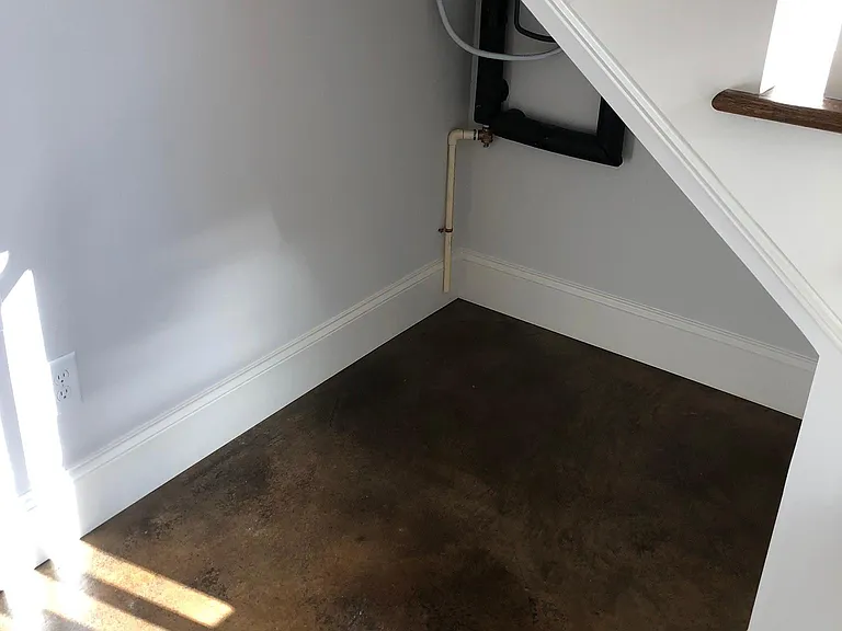2121 Roslyn Ave — Photo 8