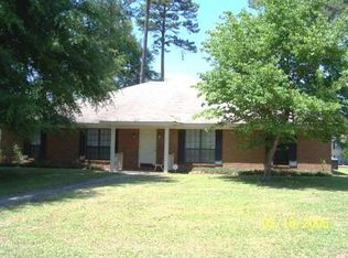 1907 Buck Ln #B, Albany, GA 31707