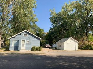 338 12th Ave SE, Devils Lake, ND 58301