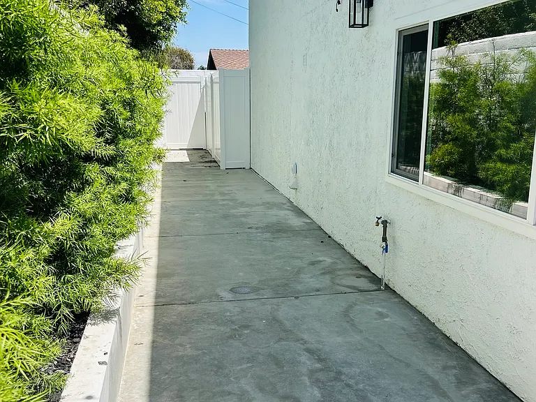 6281 Balmoral Dr #1 — Photo 21