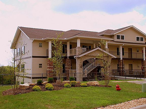 4th image of 325 Majestic Dr APT 227