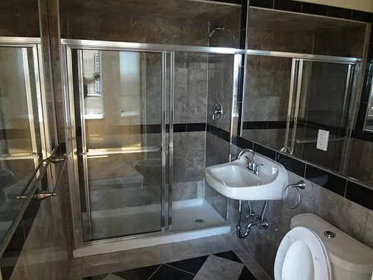 Rented by MTY Group, Inc | media 17