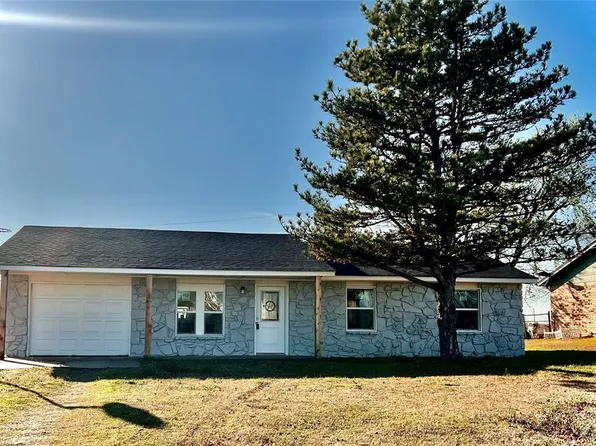 528 S 4th Ave, Stroud, OK 74079