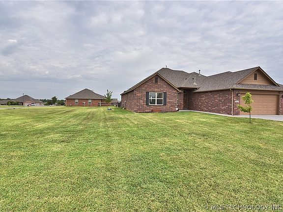 3rd image of 10170 S 262nd East Ave
