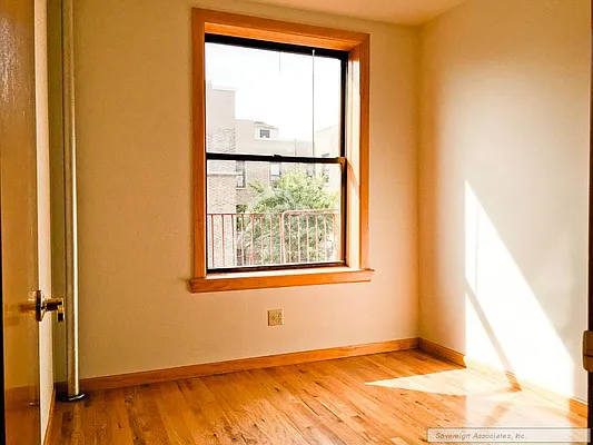 Rented by Sovereign Associates | media 15