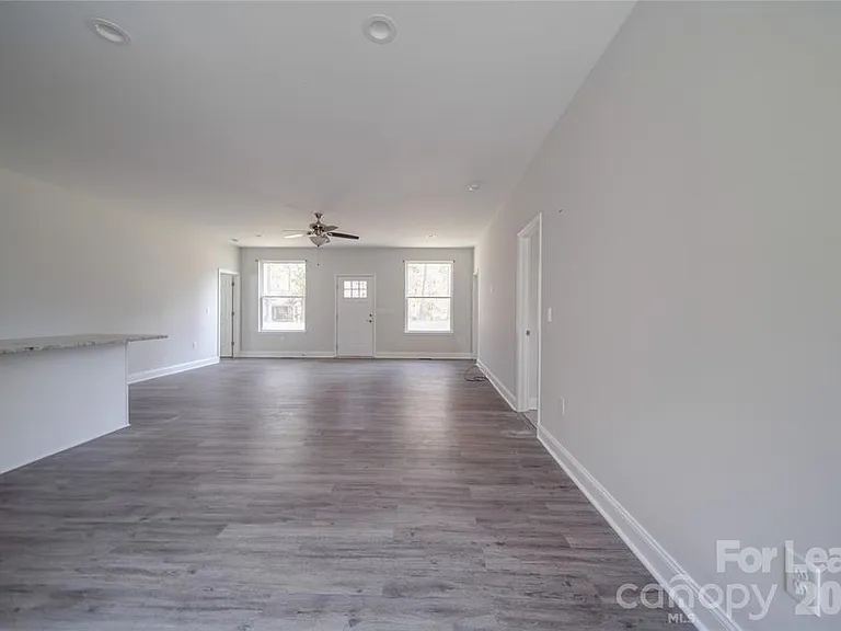 112 Rockwell Ct — Photo 41