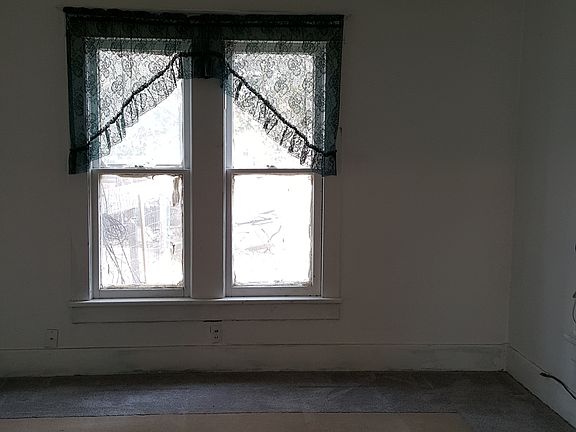 4th image of 406 15th Ave