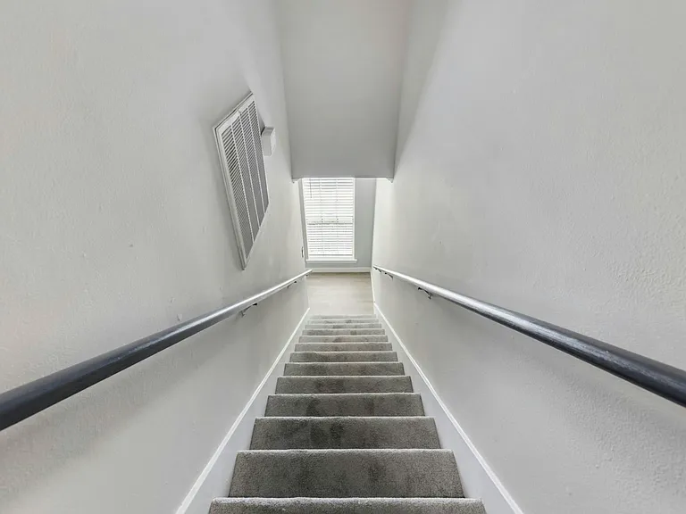 2226 Nantucket Dr — Photo 29