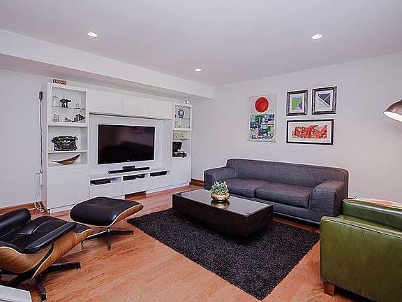 3rd image of 327 W Schiller St #C