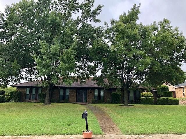 1st image of 1204 Bluffview Dr
