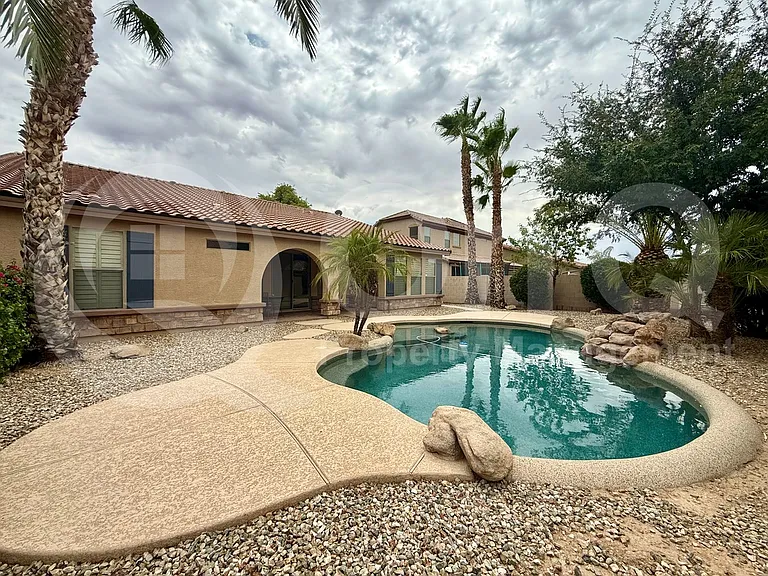 2848 E Fandango Dr — Photo 29