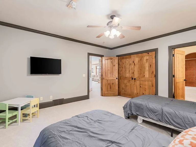 Bella Vista Dr — Photo 66