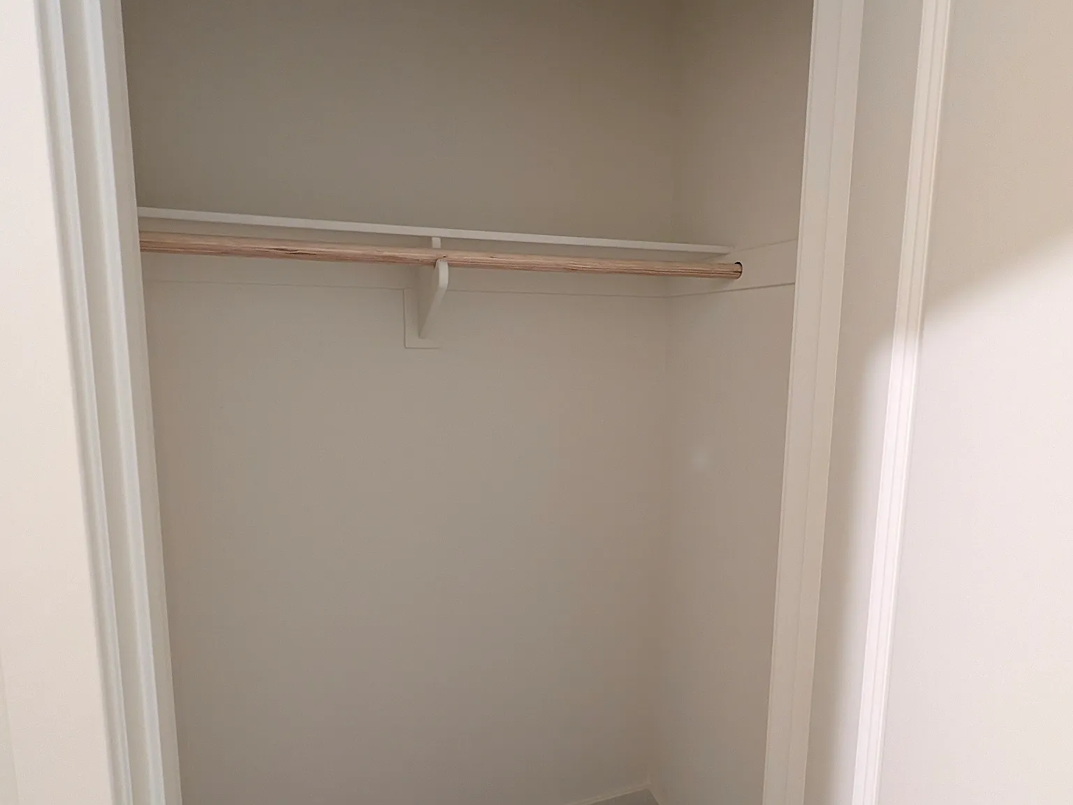 Highlands Dr - 821 — Photo 4