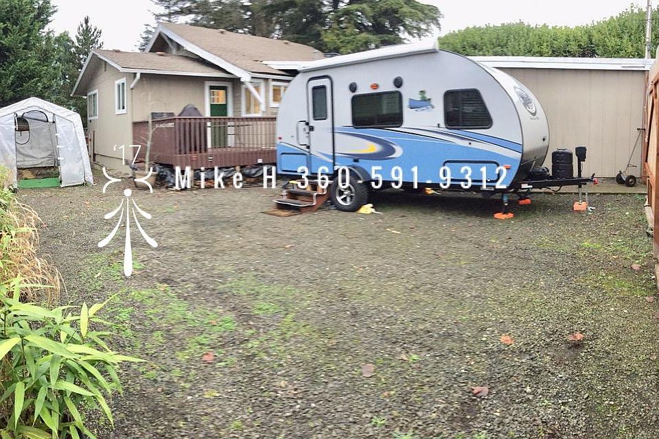 2nd image of 109 E Young St