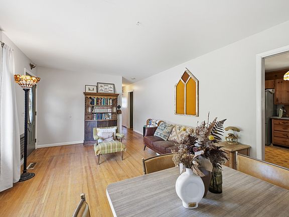 5th image of 3231 Masonwood Dr