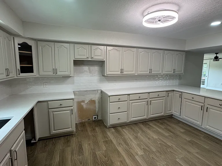7409 Lake Forest Cir — Photo 39