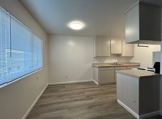 1 bedroom, 1 bath, apartment is perfect for those seeking a comfortable and convenient living space., Alameda, CA 94501