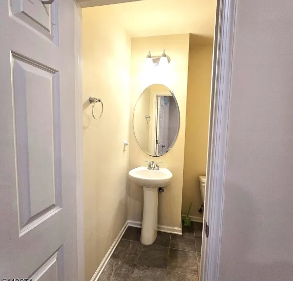 76 Albert Ct — Photo 5