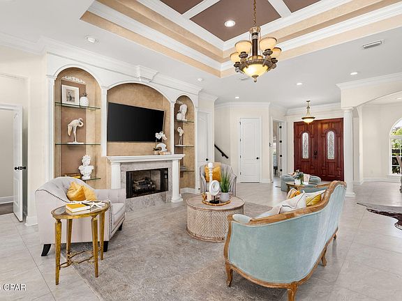 5th image of 102 Royal Palm Blvd