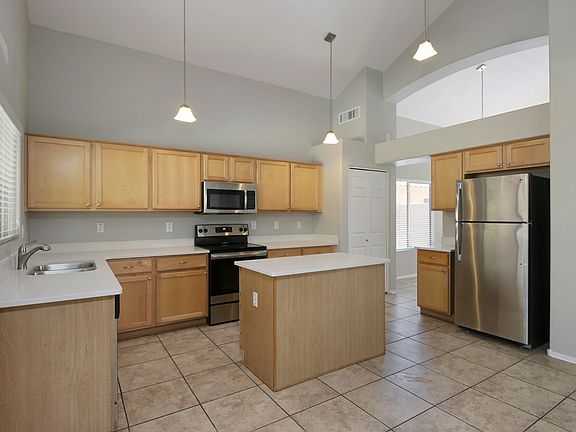 4th image of 6964 W Aire Libre Ave