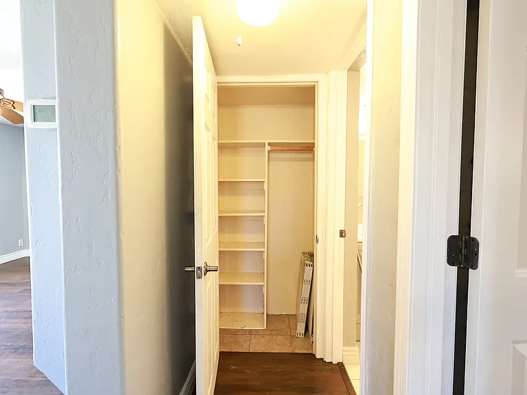615 E Waverly St — Photo 19