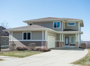806 Pine Hill Dr, Verona, WI 53593