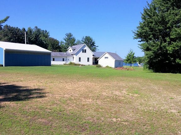 Large Pole Barn   - enough space to store everything