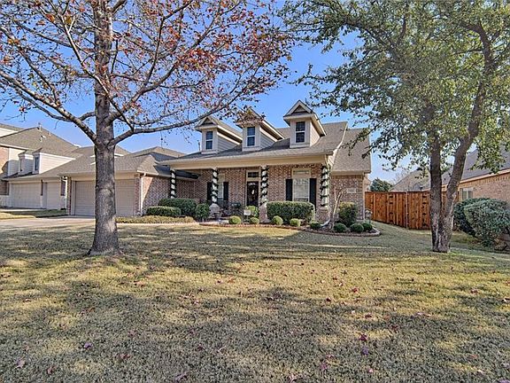 3rd image of 916 Water Oak Dr