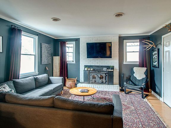2nd image of 2814 Jones Ave
