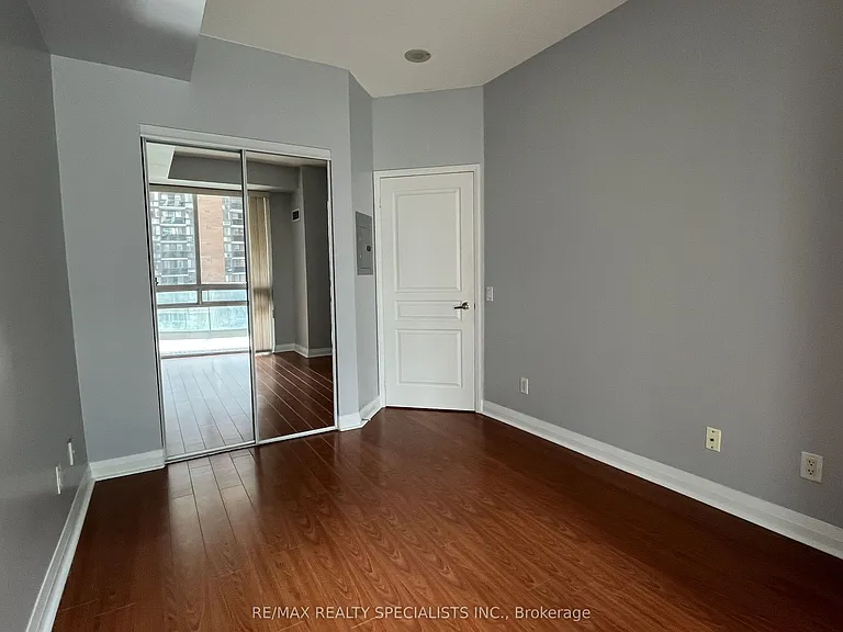 1121 Bay St #703 — Photo 10